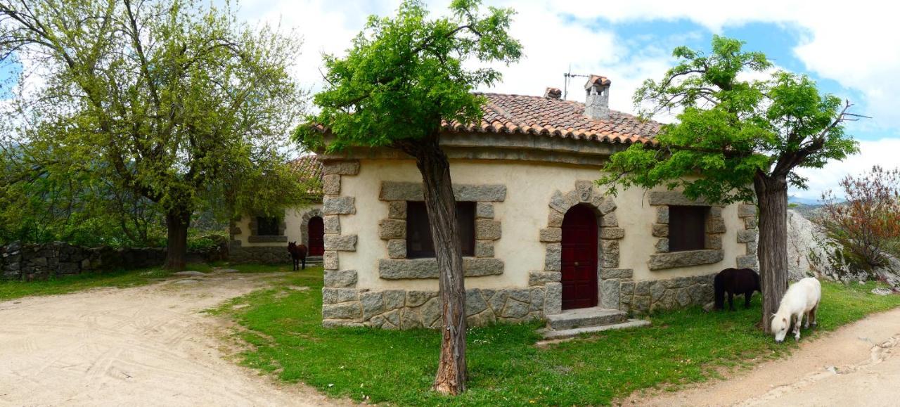 Nucleo De Turismo Rural Valle De Iruelas Las Cruceras Exterior foto